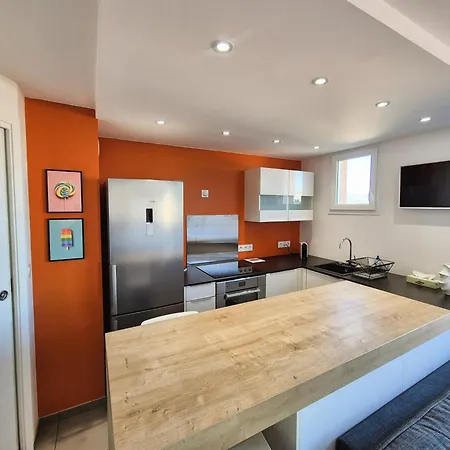 Duplex Contemporain, Climatisation A Deux Pas De La